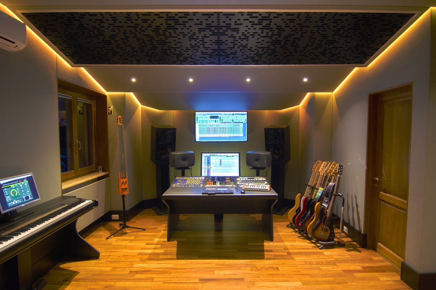 Ronny (Aglietti) Studio